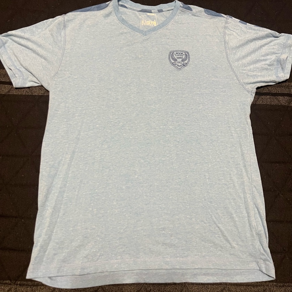 V neck tee